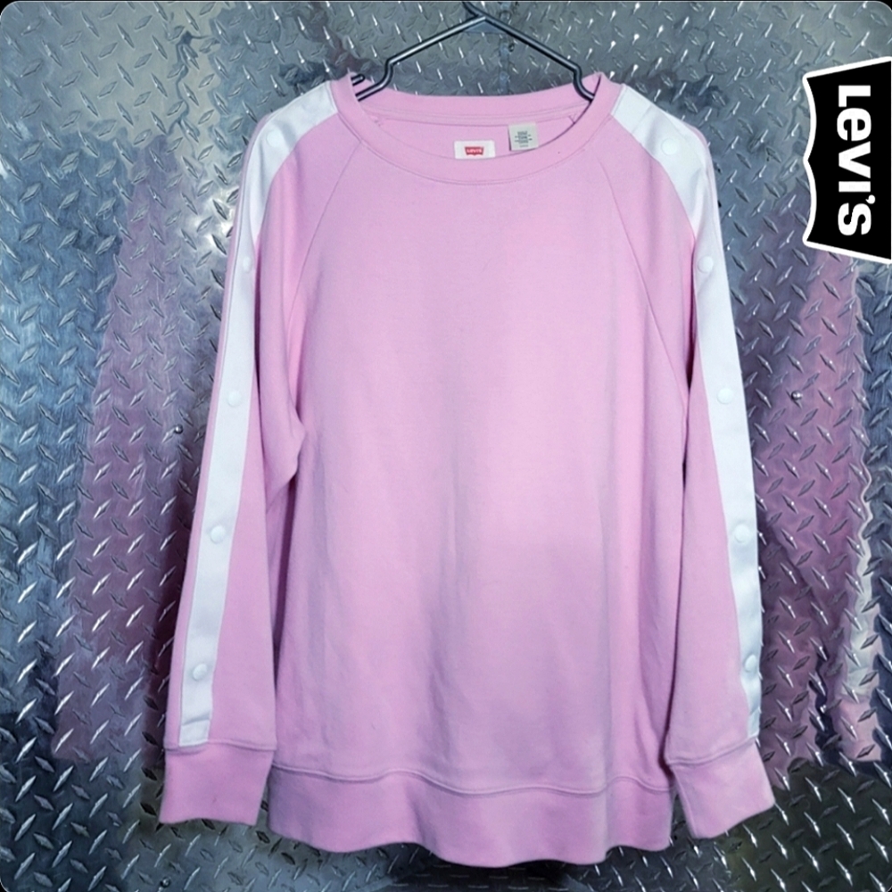 2FOR$40 Levi's crewneck sweater